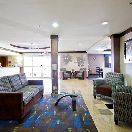 Holiday Inn Express Hotel And Suites Bastrop By Ihg Exterior photo